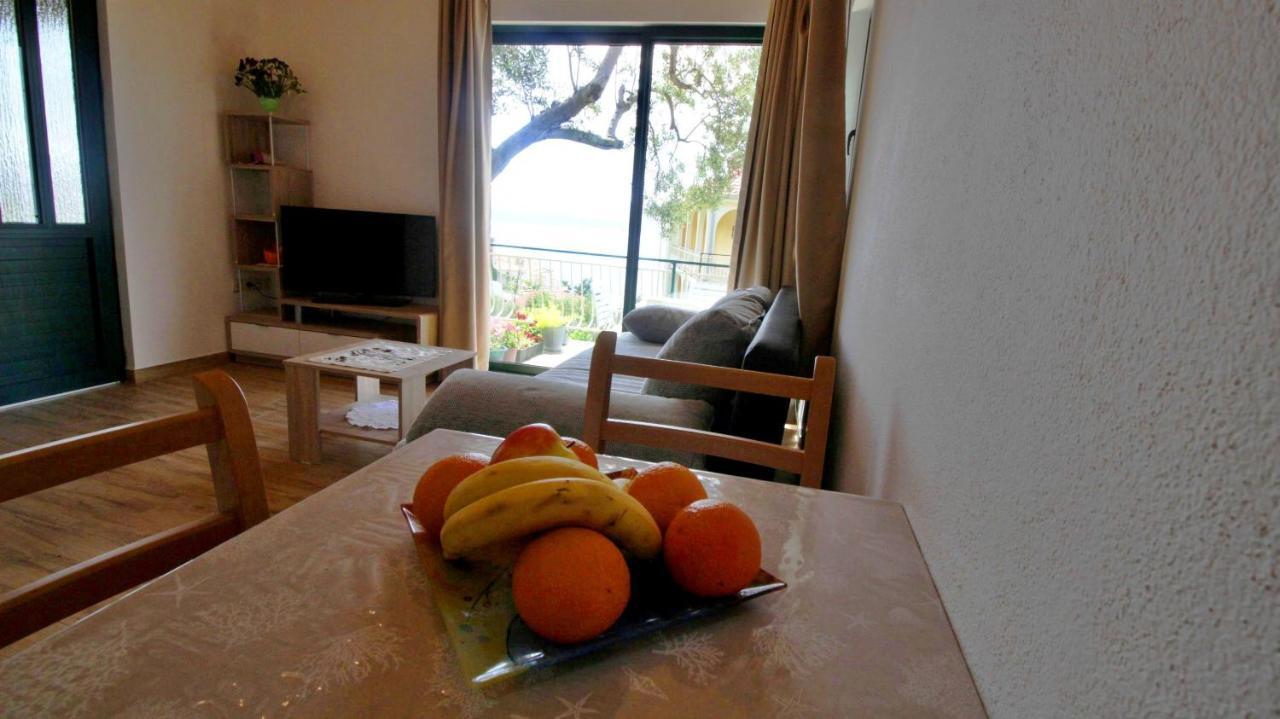 Holiday Home Jozo Omiš Exterior foto